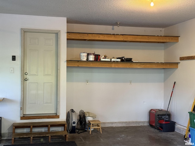 124 Riverview Heights Dr, Le Claire, IA 52753 - view of garage