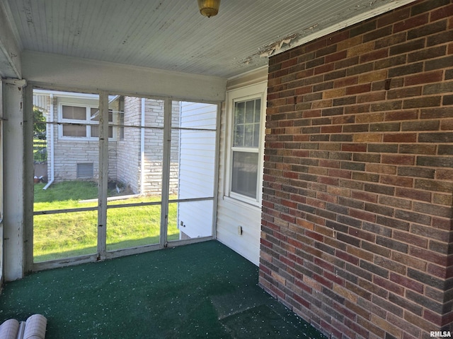 621 E 29th St, Davenport, IA 52803 - unfurnished sunroom with plenty of natural light