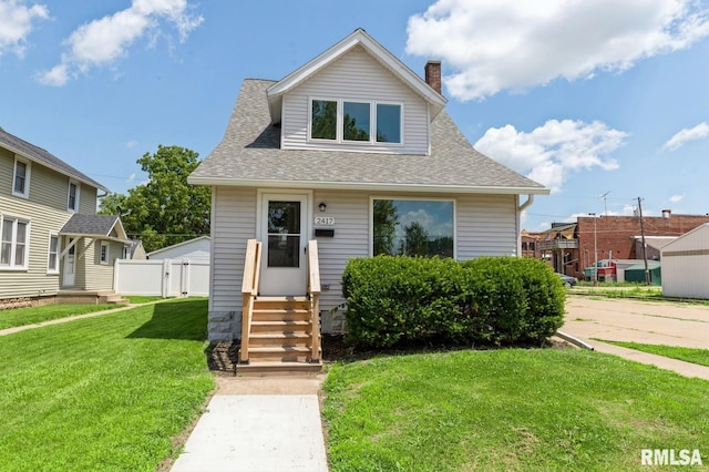2417 Pershing Blvd, Clinton, IA 52732 - photo 1