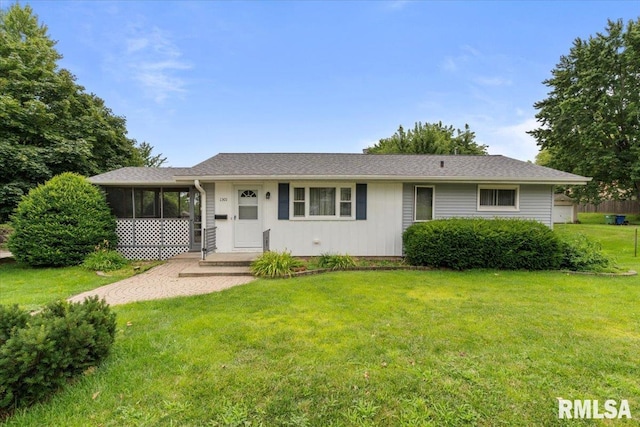 1301 Woodlawn Ave, Clinton, IA 52732 - photo 1