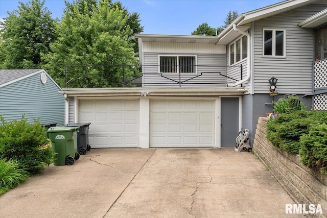 1301 Woodlawn Ave, Clinton, IA 52732 - photo 4