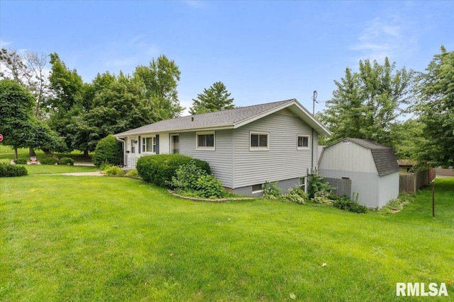 1301 Woodlawn Ave, Clinton, IA 52732 - photo 43