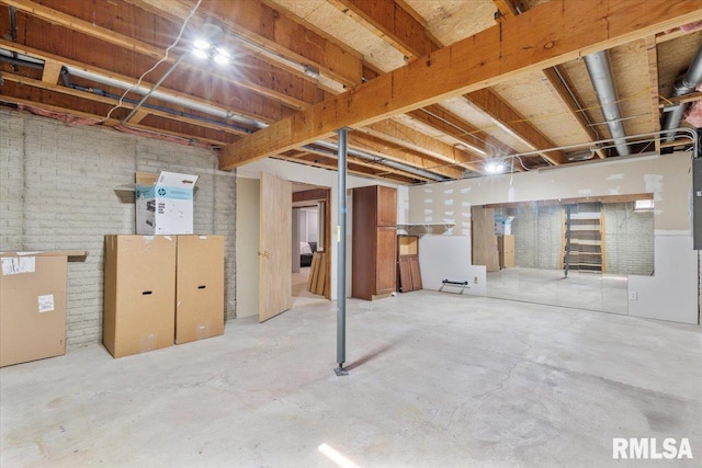 6470 James Rd, Bettendorf, IA 52722 - view of unfinished basement