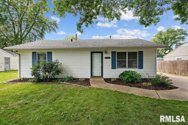7302 Cedar St, Davenport, IA 52806 - photo 1