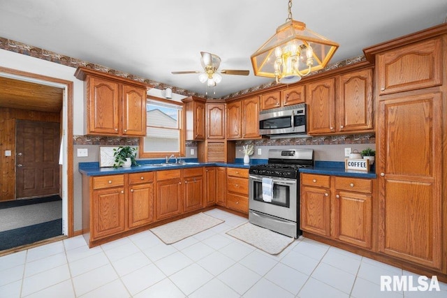 7302 Cedar St, Davenport, IA 52806 - photo 11