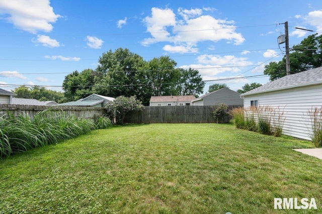 7302 Cedar St, Davenport, IA 52806 - photo 15
