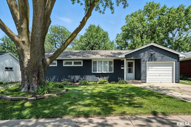 3018 Grove St, Davenport, IA 52804 - photo 1