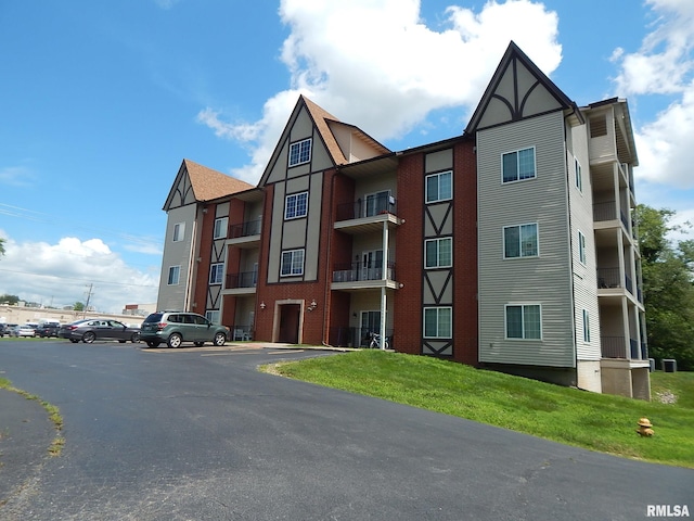 3415 Eastern Ave Unit 203, Davenport, IA 52807 - photo 1