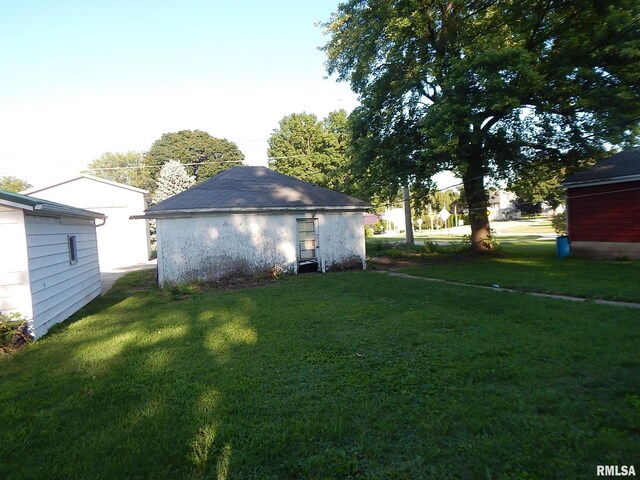 305 N Main St, Chadwick, IL 61014 - photo 11