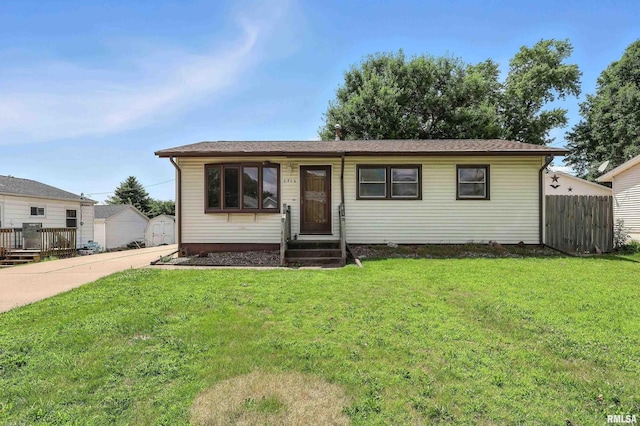 6706 Ridge Dr, Davenport, IA 52806 - photo 4