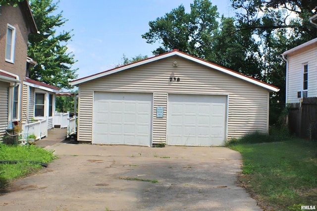 738 S 9th Ave, Clinton, IA 52732 - photo 3