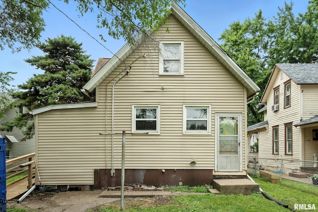 2010 W 1st St, Davenport, IA 52802 - photo 22