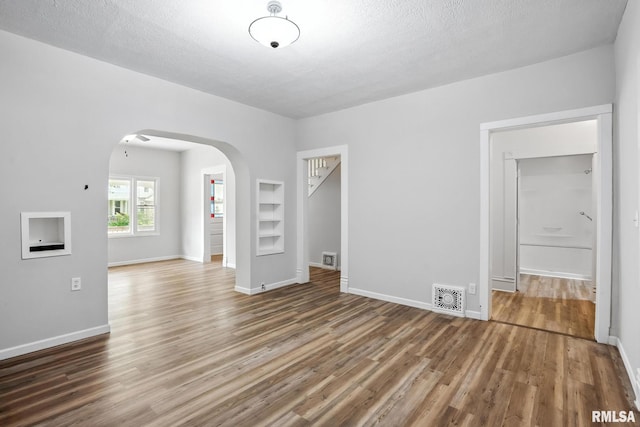 2010 W 1st St, Davenport, IA 52802 - photo 6