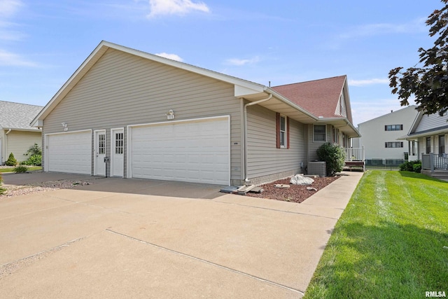 728 E Iowa St, Eldridge, IA 52748 - photo 1