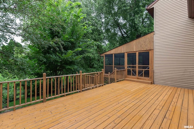 4490 Hamilton Dr, Bettendorf, IA 52722 - photo 3