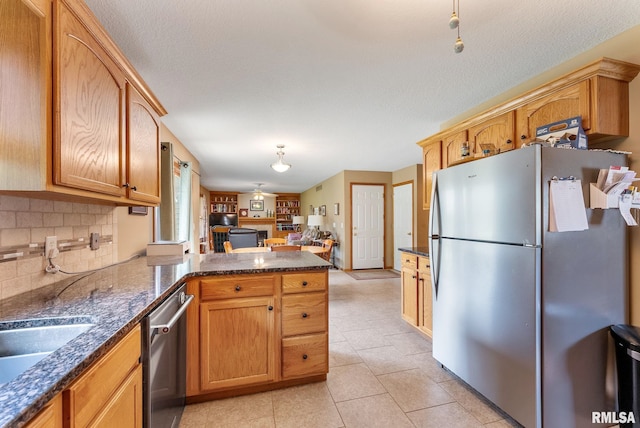 6117 Hillandale Rd, Davenport, IA 52806 - photo 15