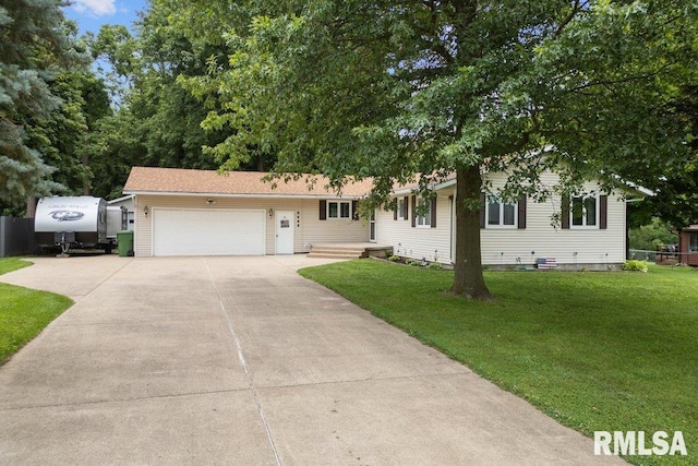 2445 Bobwhite Dr, Muscatine, IA 52761 - photo 2