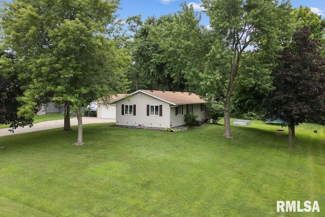 2445 Bobwhite Dr, Muscatine, IA 52761 - photo 3