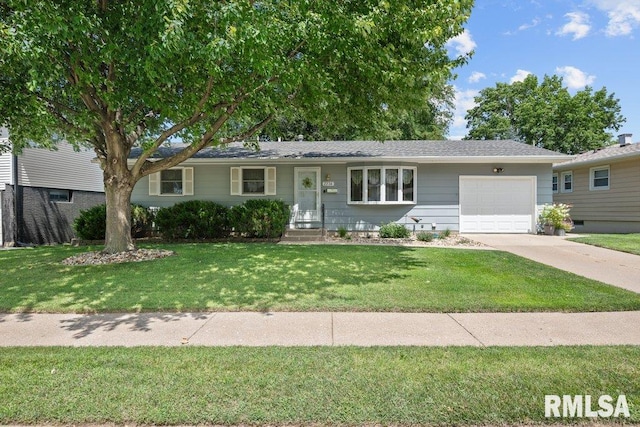 2236 W Columbia Ave, Davenport, IA 52804 - photo 1