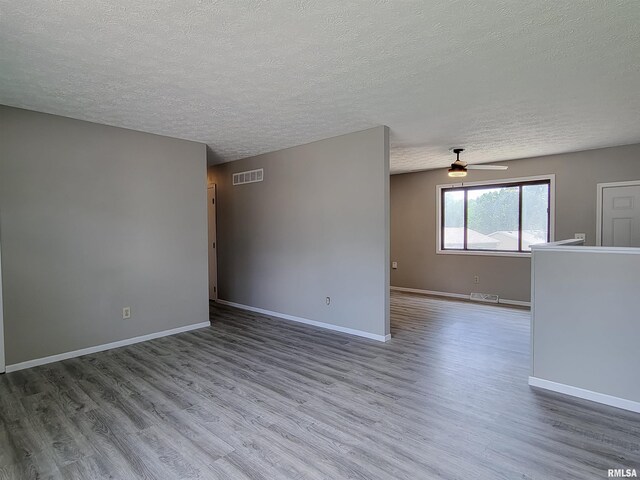 4015 W 14th Ct, Davenport, IA 52804 - photo 4