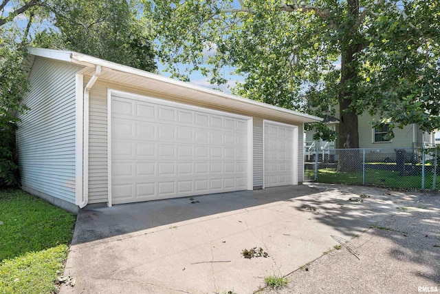 1210 W 17th St, Davenport, IA 52804 - photo 31