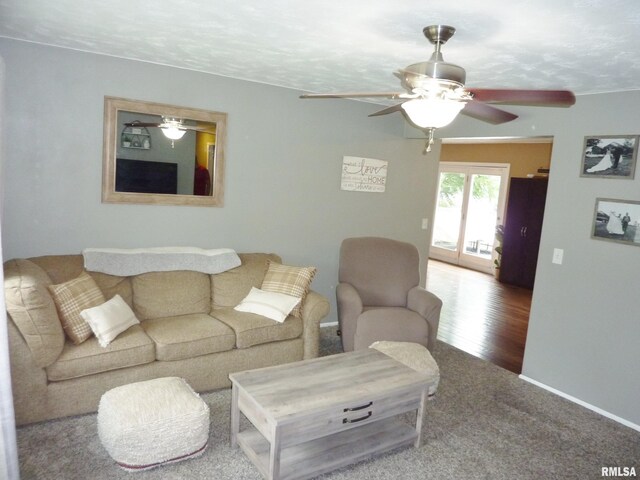 212 W Spring St, Eldridge, IA 52748 - photo 3