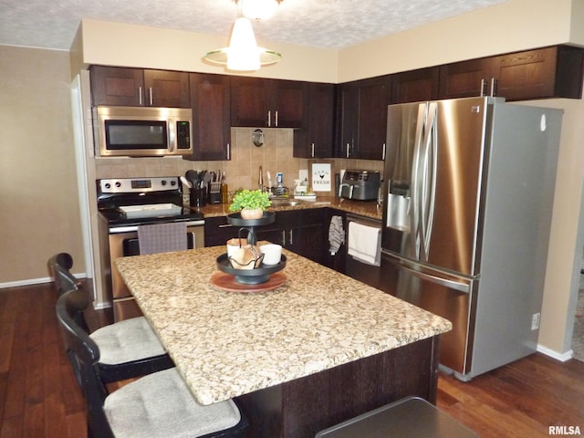 212 W Spring St, Eldridge, IA 52748 - photo 7