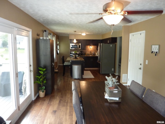 212 W Spring St, Eldridge, IA 52748 - photo 10