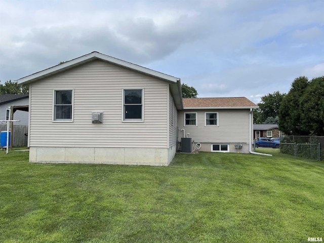 2319 12th Ave S, Clinton, IA 52732 - photo 4