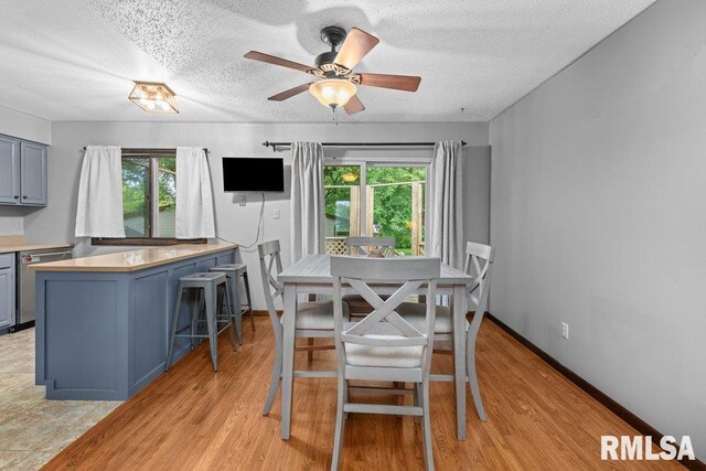 302 Park Lane Cir, Park View, IA 52748 - photo 6