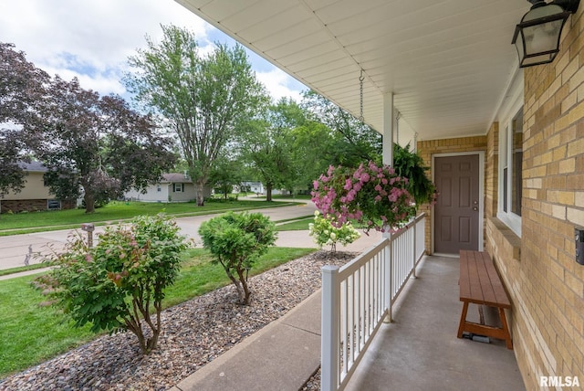 604 N 8th St, Eldridge, IA 52748 - photo 4