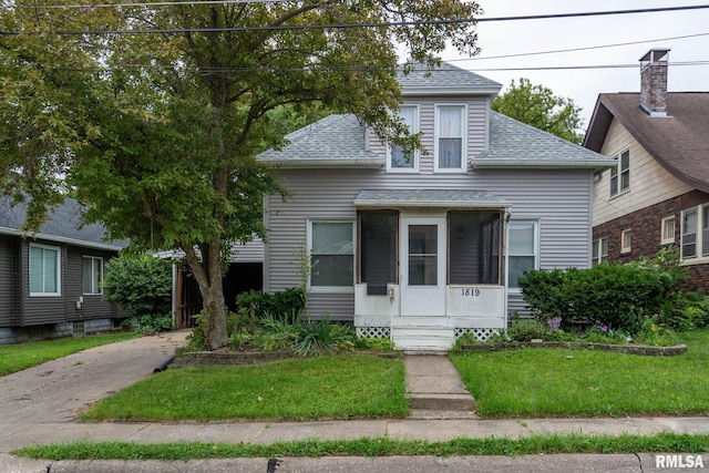 1819 W 15th St, Davenport, IA 52804 - photo 1