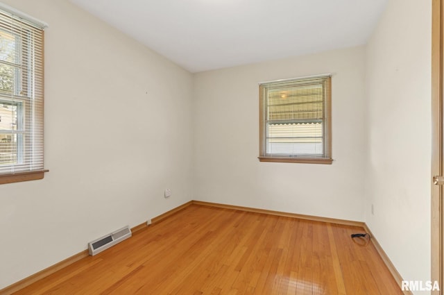 3227 W Colorado St, Davenport, IA 52804 - photo 16