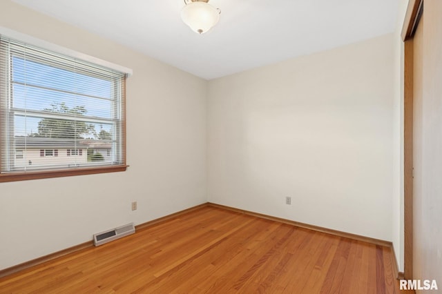 3227 W Colorado St, Davenport, IA 52804 - photo 18