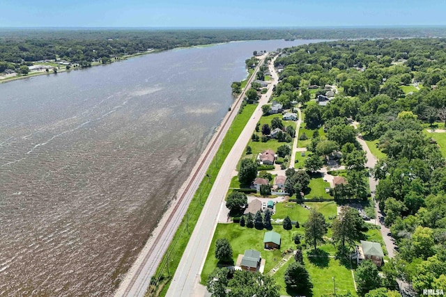 1128 N Cody Rd, Le Claire, IA 52753 - photo 24