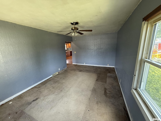 2725 W 49th St, Davenport, IA 52806 - photo 14