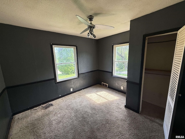 2725 W 49th St, Davenport, IA 52806 - photo 16
