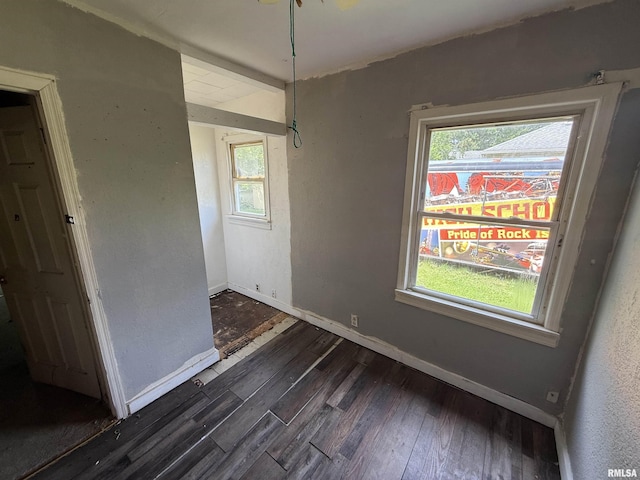2725 W 49th St, Davenport, IA 52806 - photo 17
