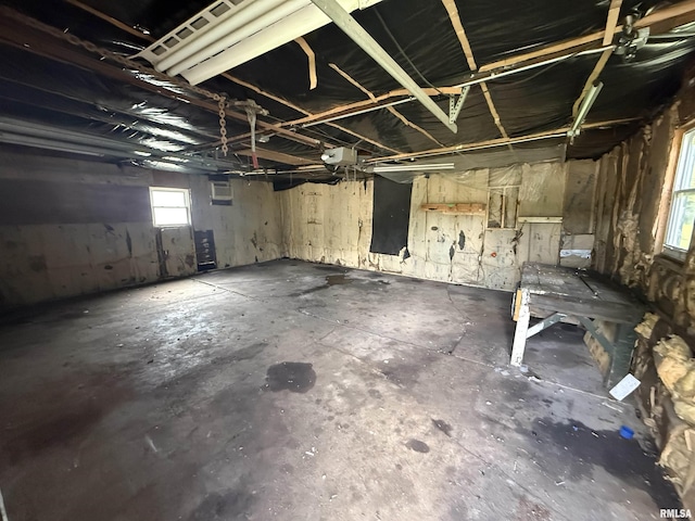 2725 W 49th St, Davenport, IA 52806 - photo 19