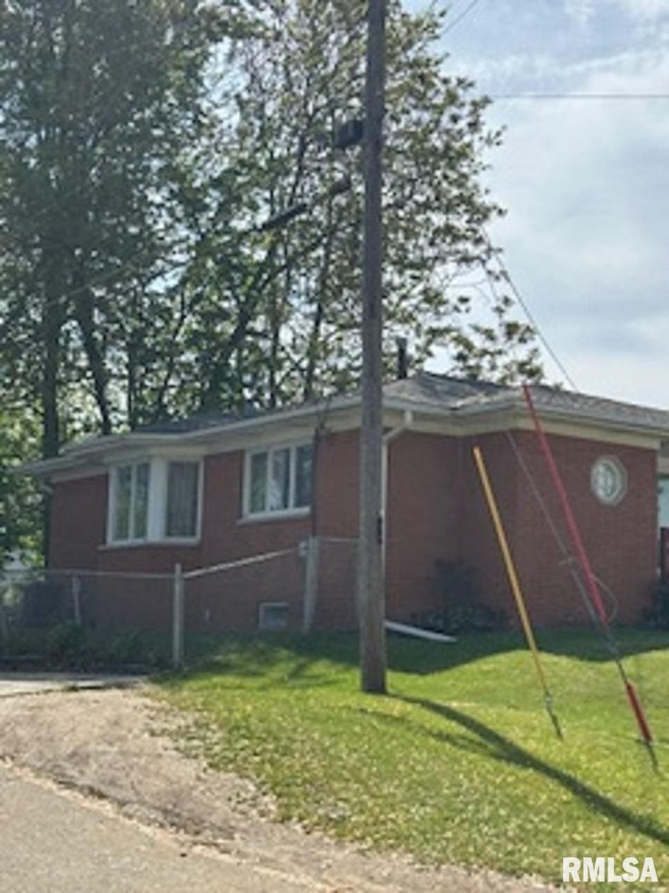 4016 1st St, East Moline, IL 61244 - photo 3