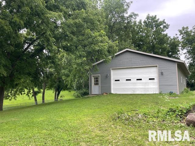 1333 Main Ave, Clinton, IA 52732 - photo 13