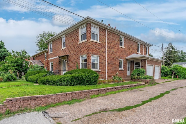 320 W Hayes St Unit 320 320-1/2 320-1/3, Davenport, IA 52803 - photo 2