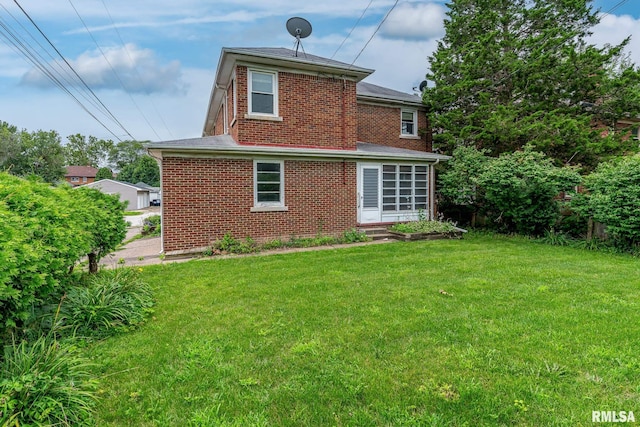 320 W Hayes St Unit 320 320-1/2 320-1/3, Davenport, IA 52803 - photo 3
