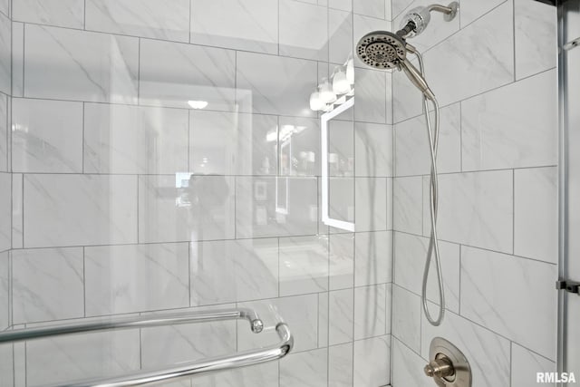 2508 Gaines St, Davenport, IA 52804 - photo 7