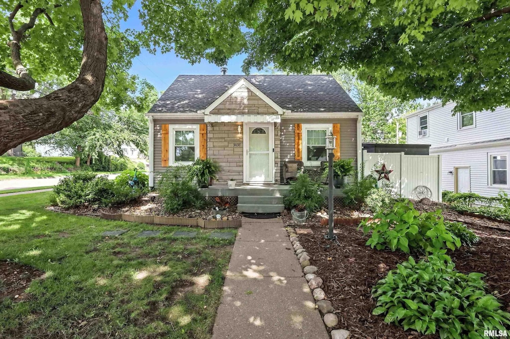 3437 Washington St, Davenport, IA 52806 - photo 1