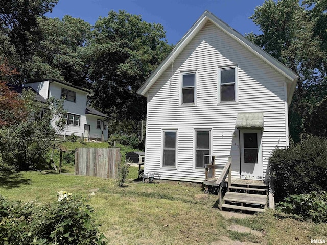 1140 E 14th St, Davenport, IA 52803 - photo 1