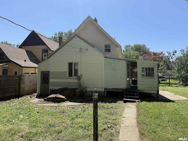 1140 E 14th St, Davenport, IA 52803 - photo 2