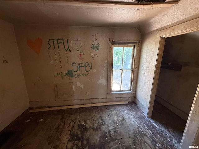 1140 E 14th St, Davenport, IA 52803 - photo 10