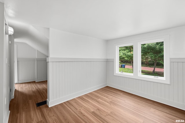 1333 E 10th St, Davenport, IA 52803 - photo 9