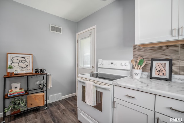 2845 Washington Ln, Davenport, IA 52804 - photo 9